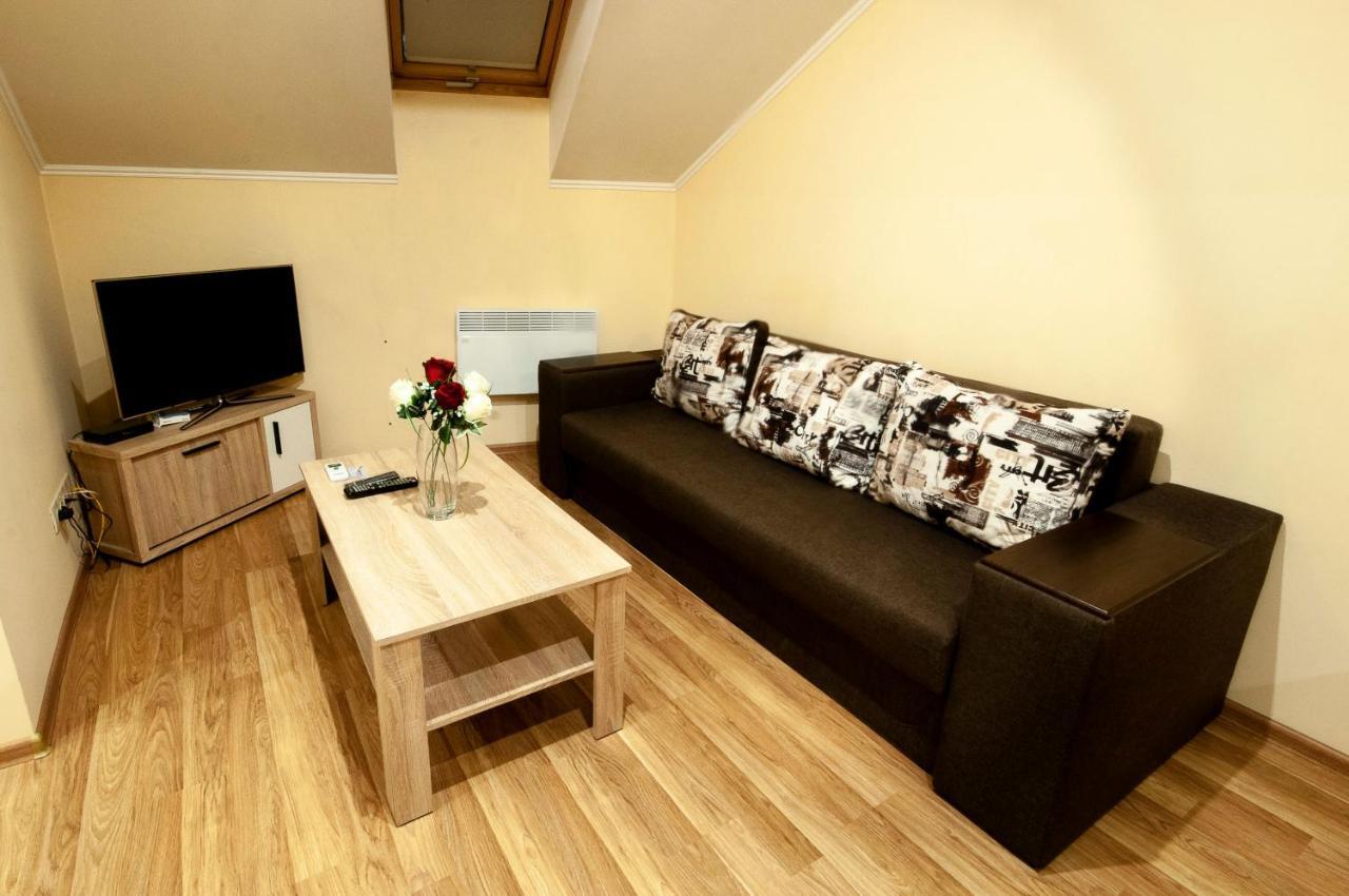 אוזהורוד Wonderful Flat On City Center מראה חיצוני תמונה