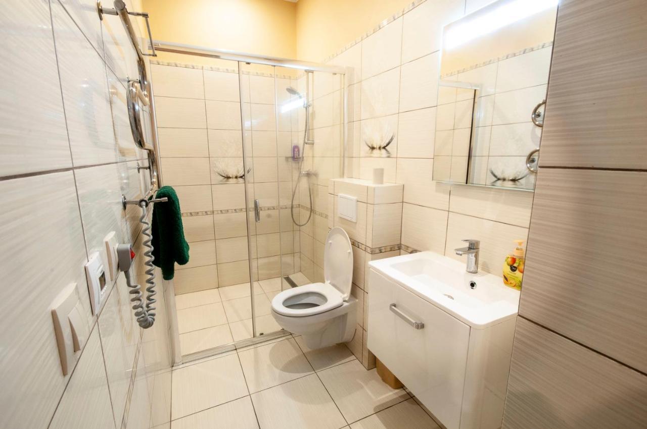 אוזהורוד Wonderful Flat On City Center מראה חיצוני תמונה